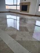 Especialistas en pulido, restauración y mantenimiento técnico de pisos y escaleras en mármol, madera y granito.