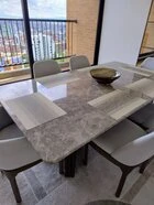Devolvemos el brillo y la elegancia original a tus espacios con acabados profesionales de alta durabilidad.